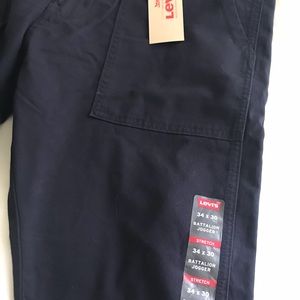 levi's men's battalion jogger pant
